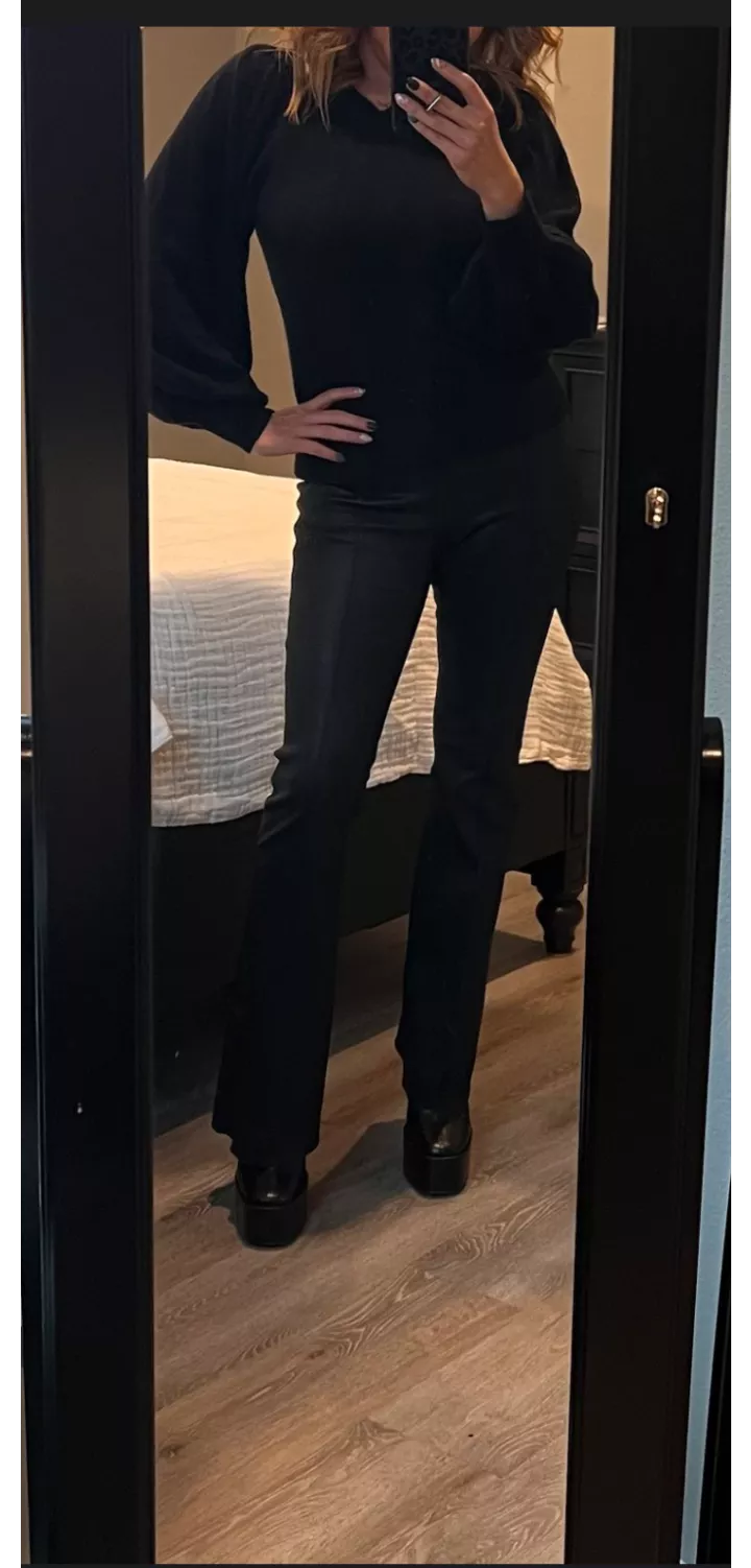 Today's work attire! 💋