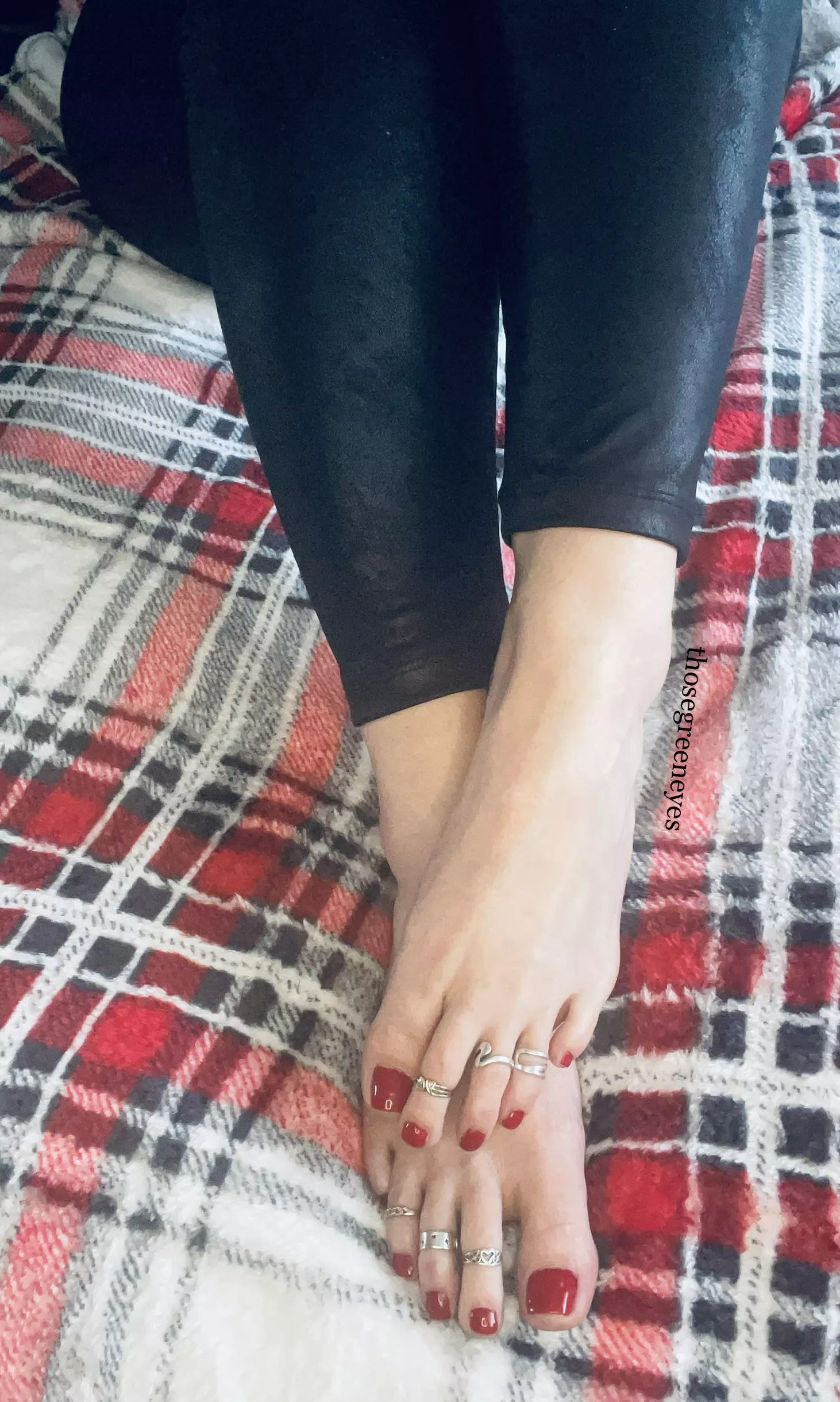 Toesday: Like my toe rings?