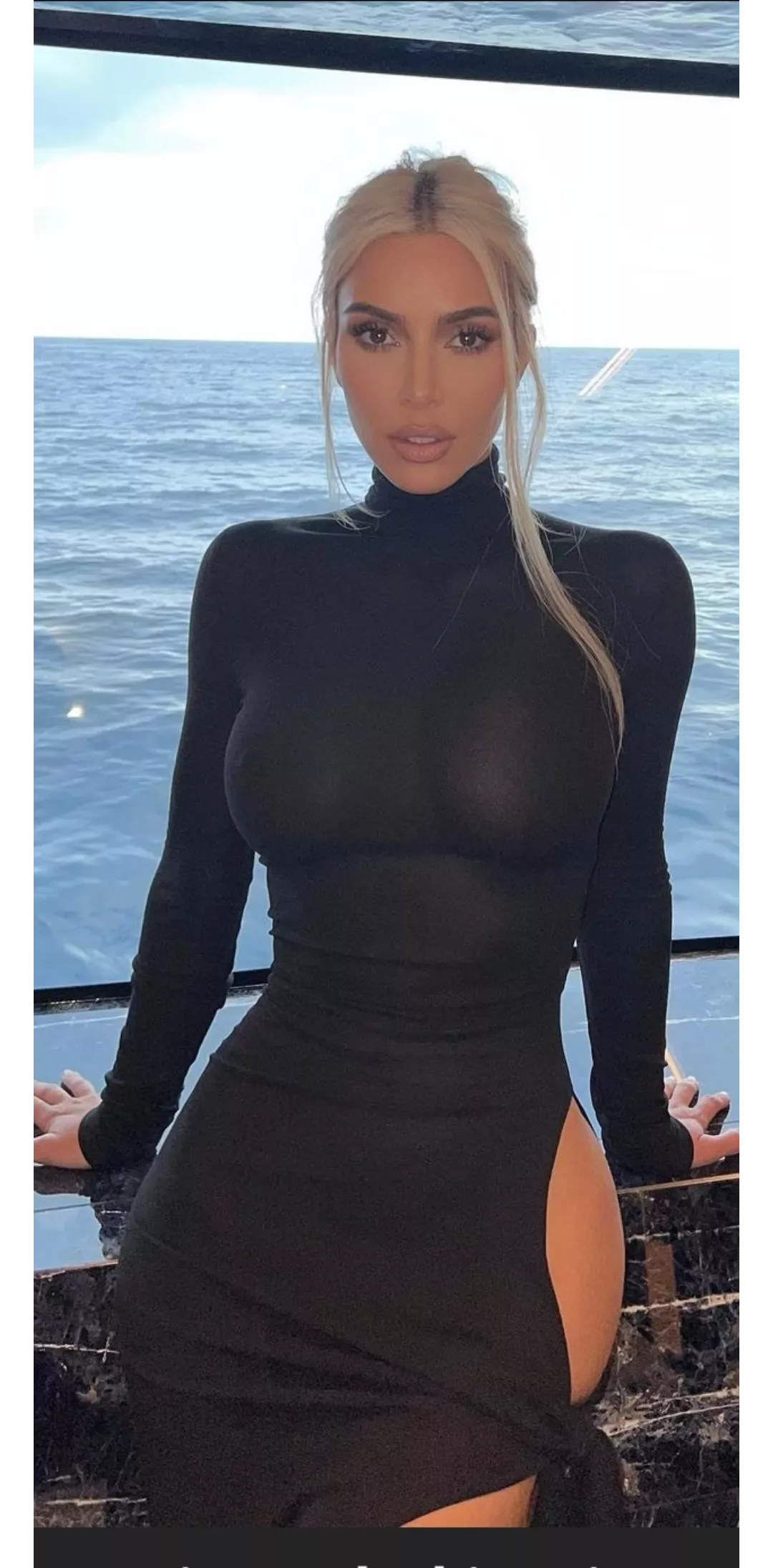 u&kim are out on date she wears this tight black dress no bra with her nips showing u at a boujee 5 star restaurant yaw finish eat then yaw make it dash away from the paps and fans, what yaw doing after the dinner date?