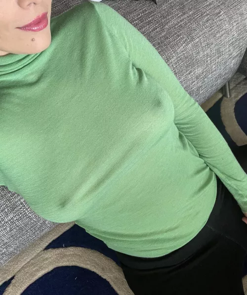 Would you stare if I walked past you like this? (30f)