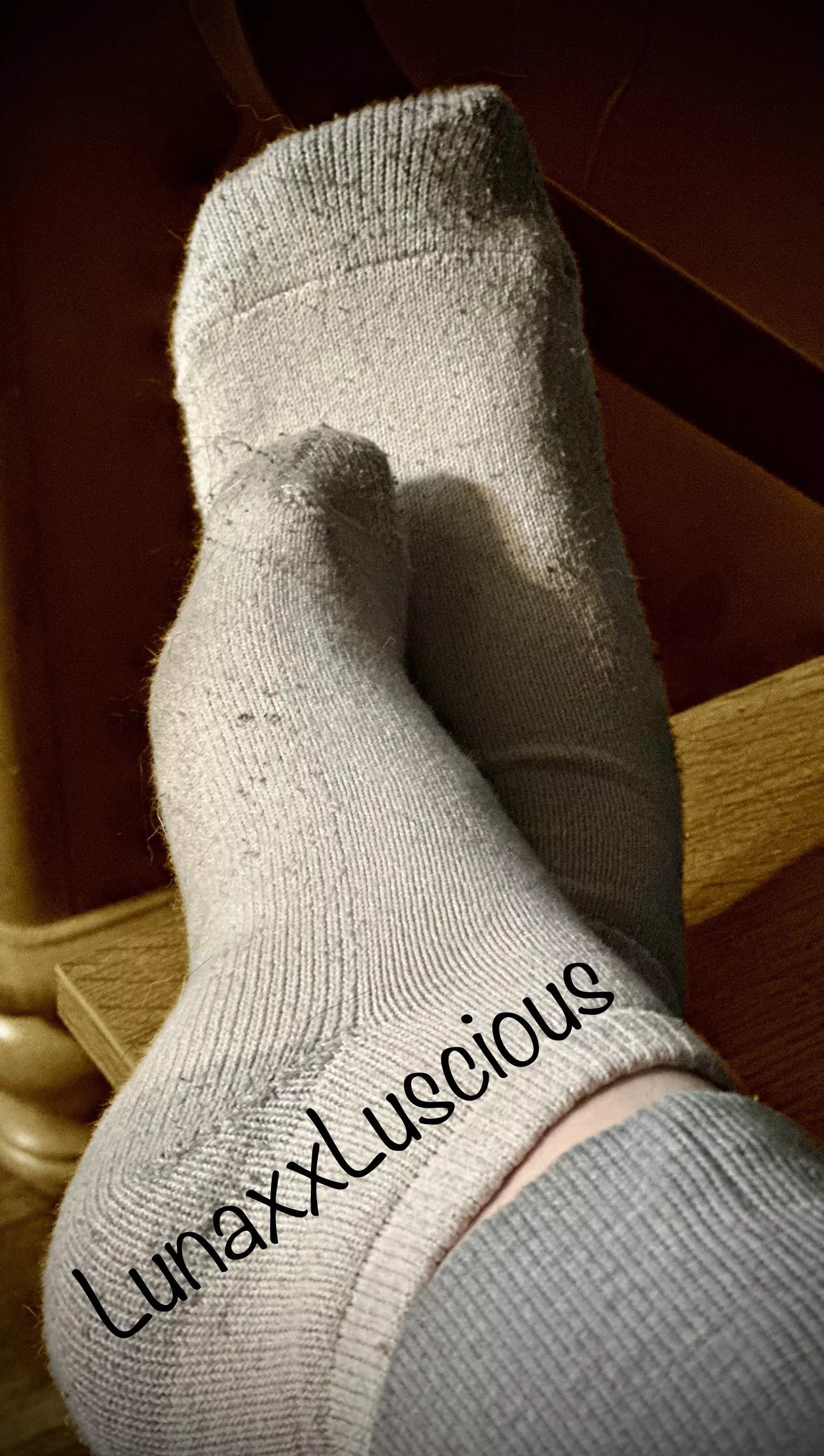 Wow these got dirty 🥵 work boots 🥾 and long days, I can’t wait for a foot rub