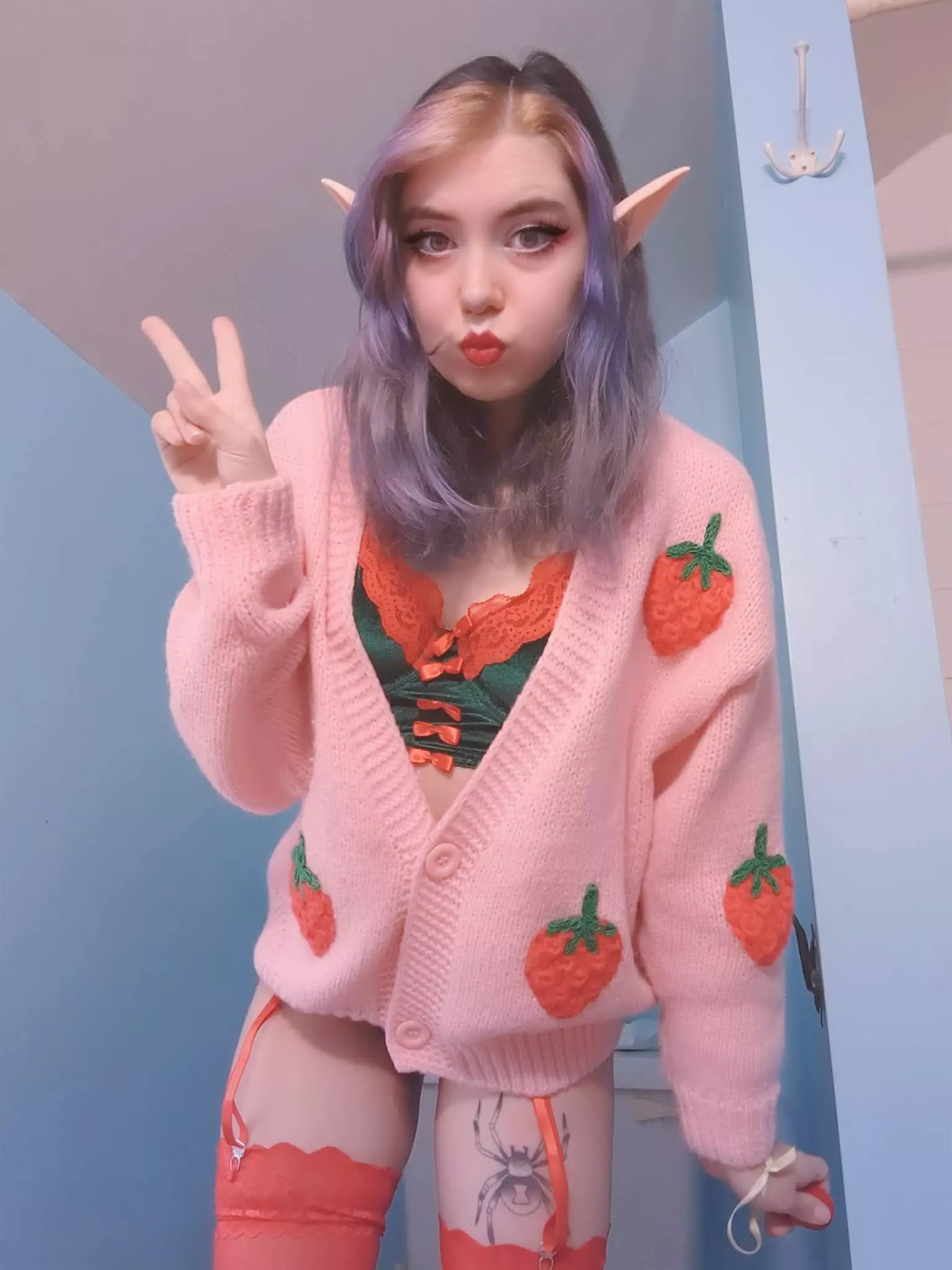 your personal elf reporting for duty