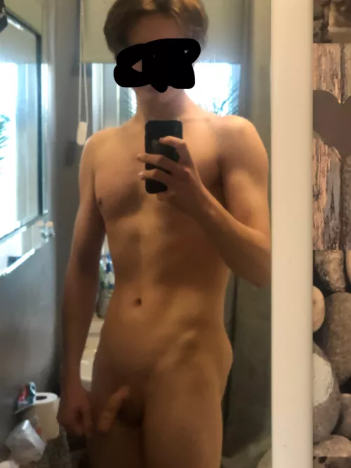 18 M , 6 foot 3 inches tall