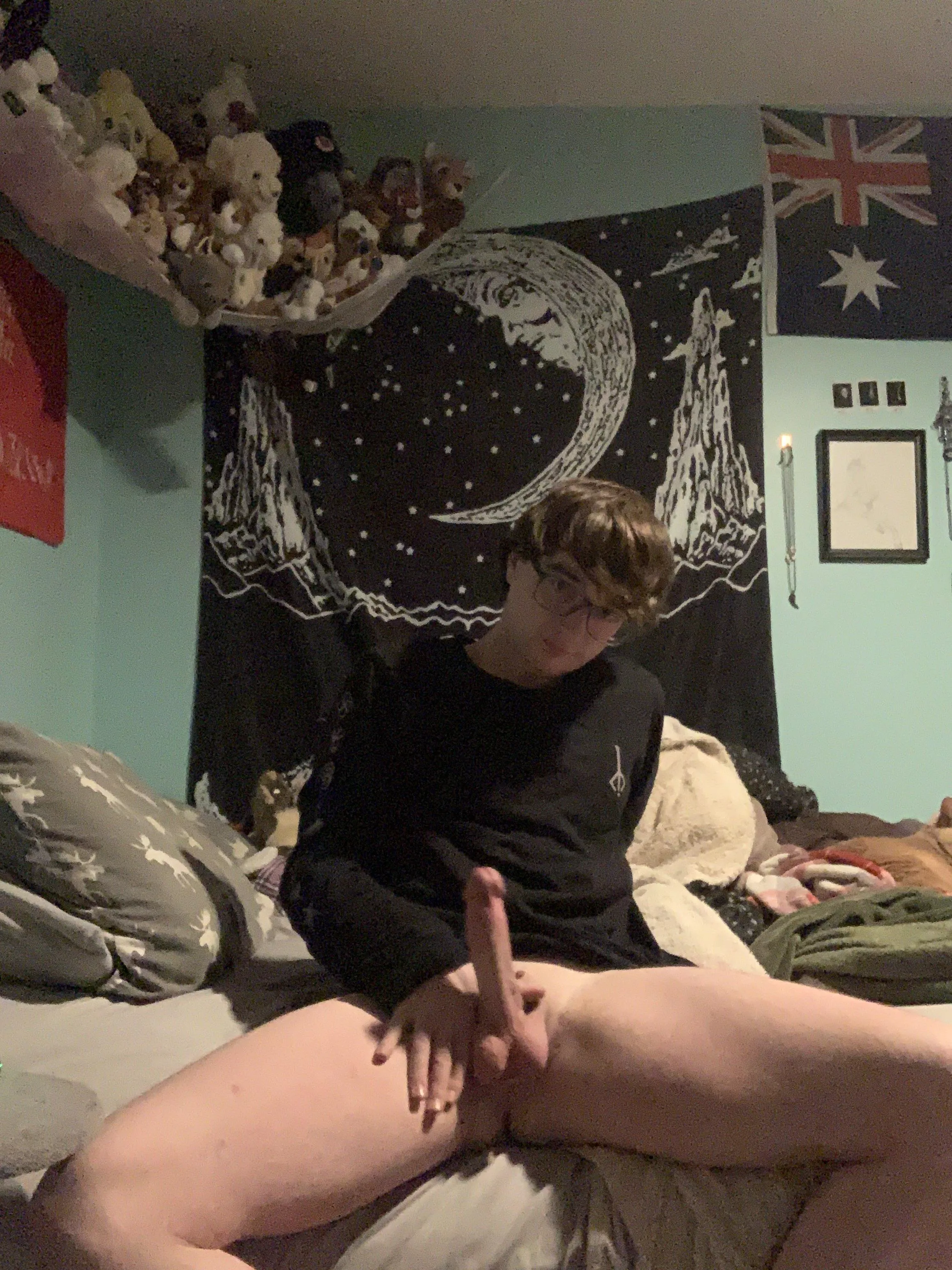 (20) Care to join me? :3