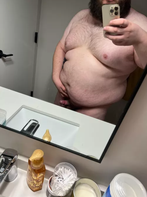 26 Male small chubby dude