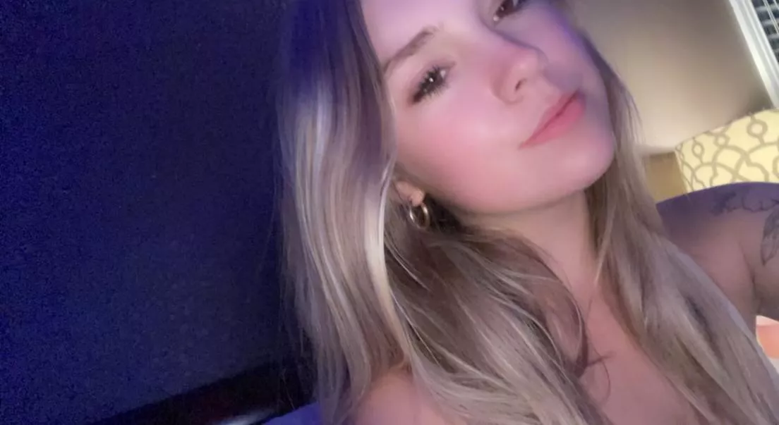 A date stood me and so I did my makeup for nothing 😥😥