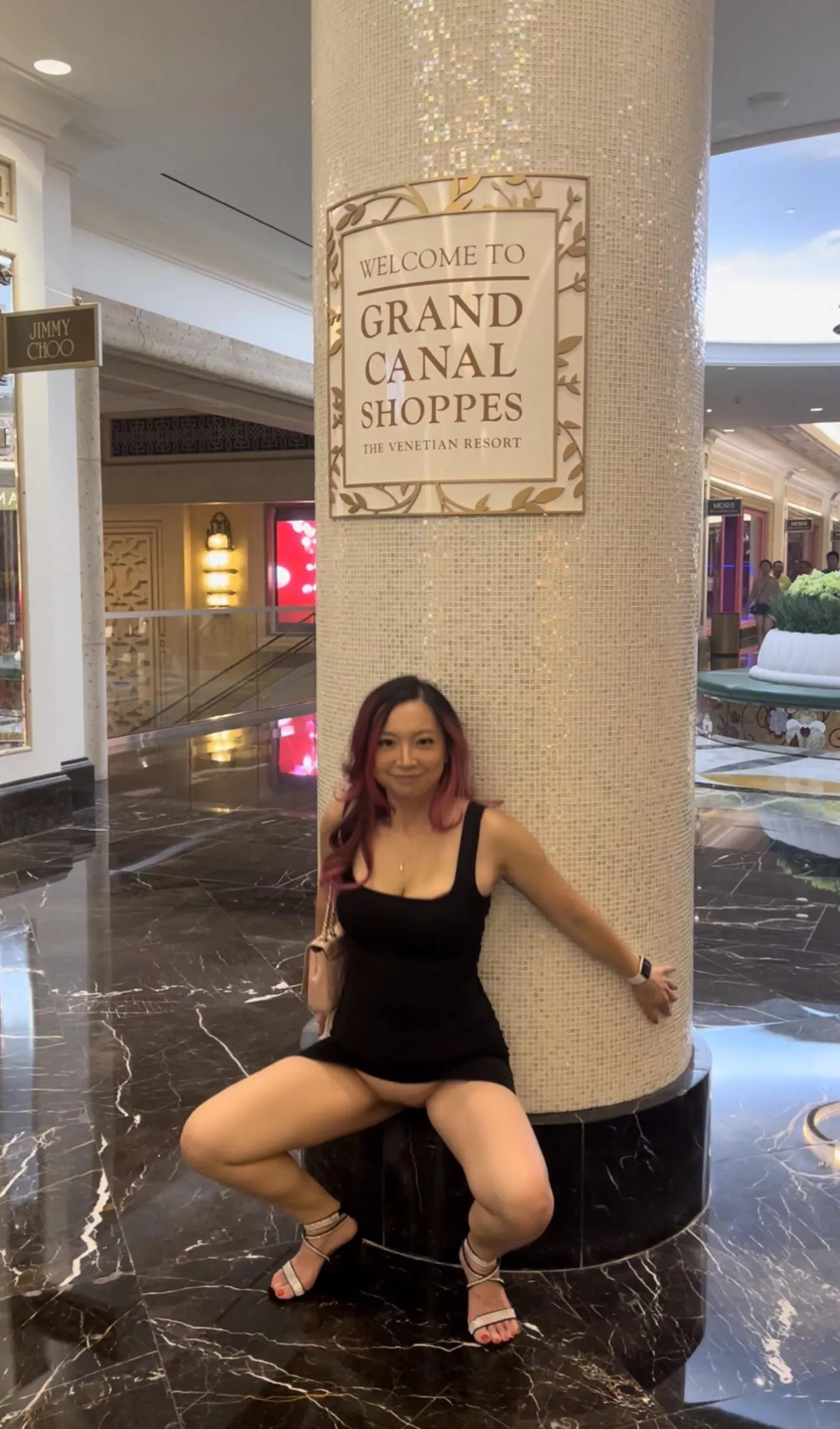 All you can eat Asian pussy served right in the middle of the Venetian 😈