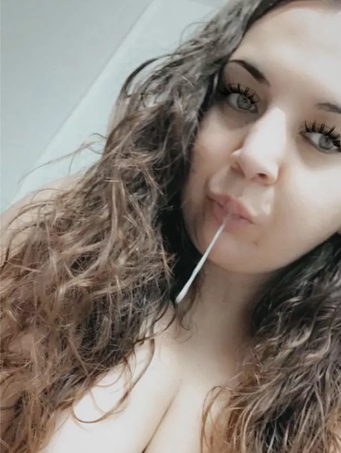 Catch this in your mouth ? Drink up 💋