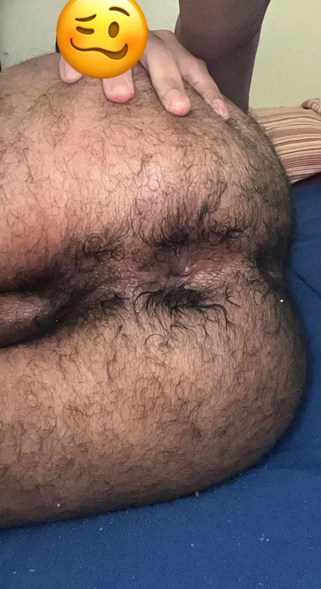 Cum eat and sniff my sloppy hairy hole 🥵😈