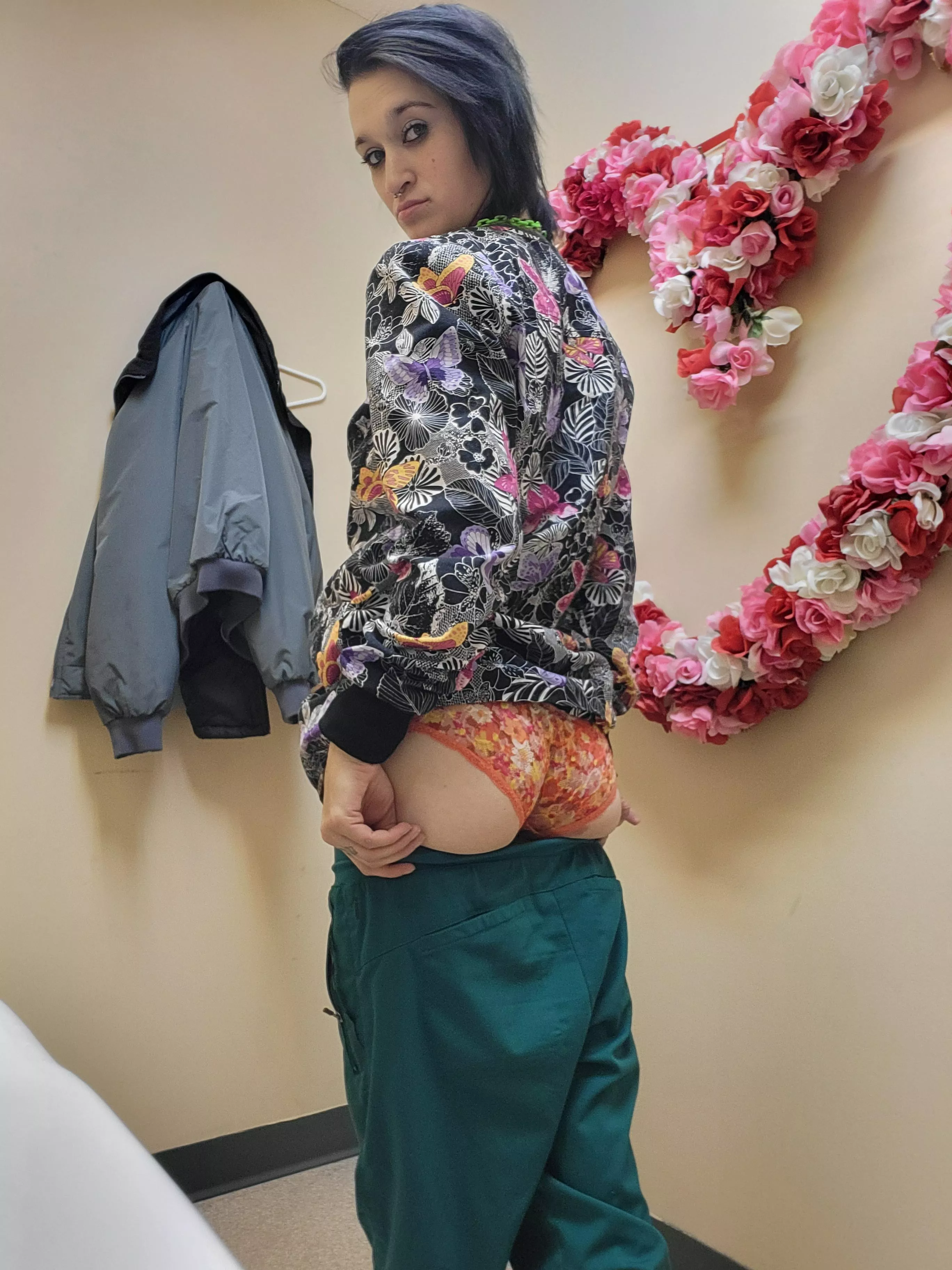 cutie with a booty☺️