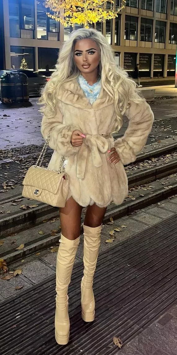 Definitive chav bimbo