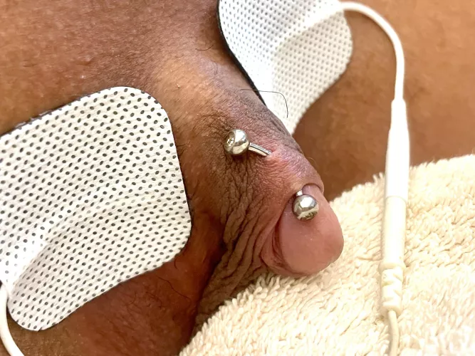 Electrostim makes my clit swelllll