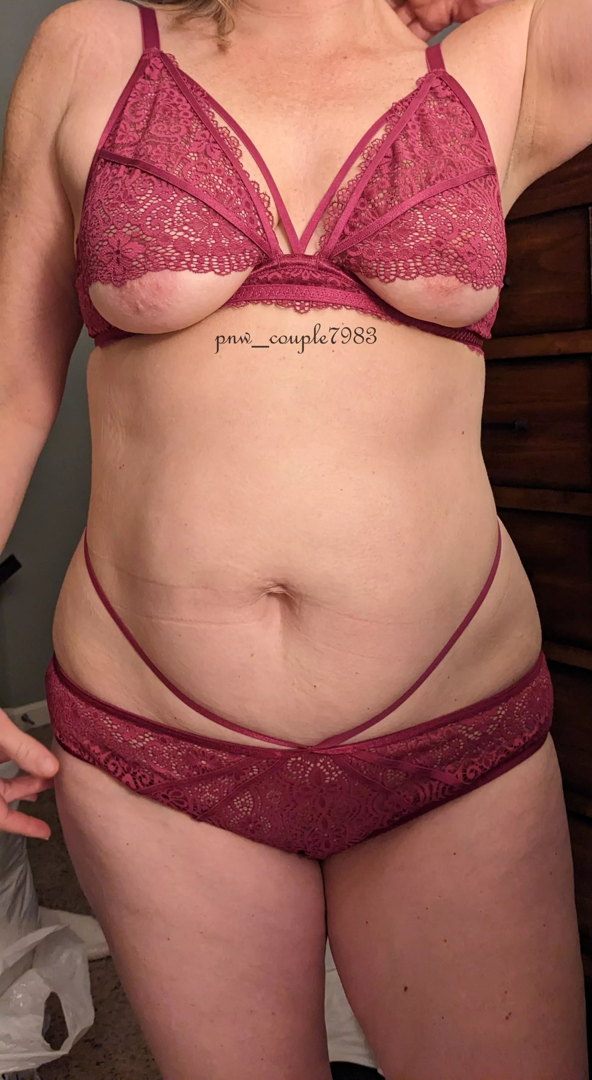 F43 feeling sexy in this new set.