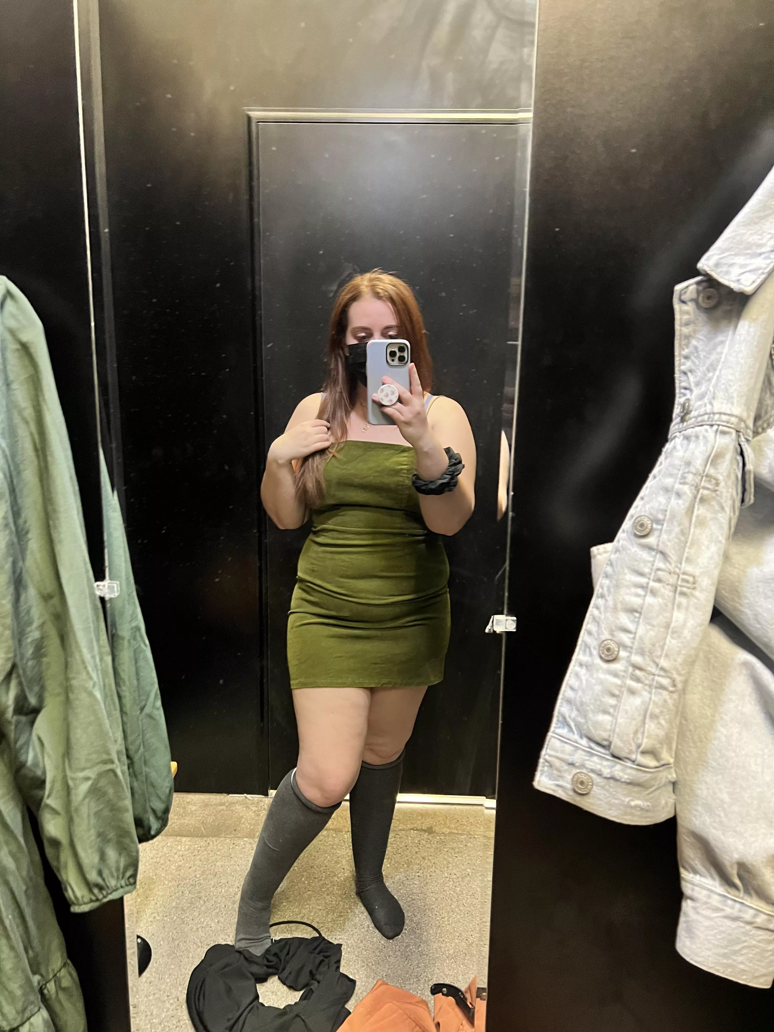 found this dress thrifting and I fell in love. Never seen a more beautiful color to go with my hair 🥹