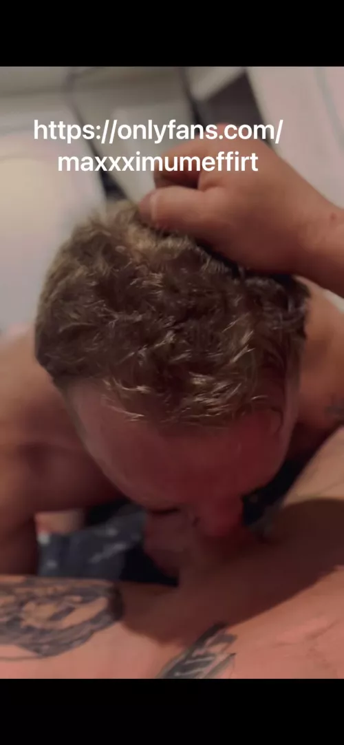 His cock👊🏼👊🏼my throat