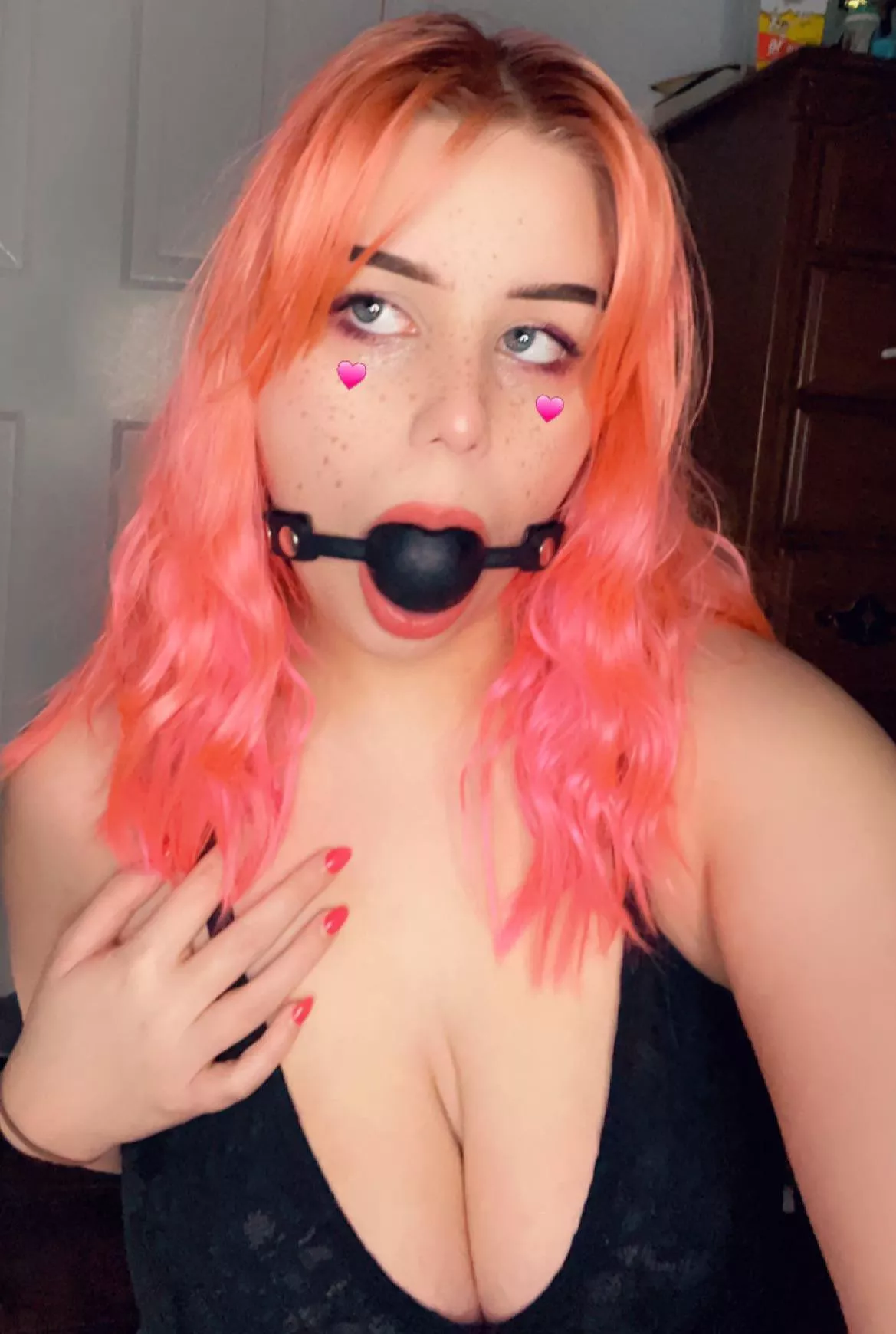 How I great daddy at the door before my [f]ace fuck