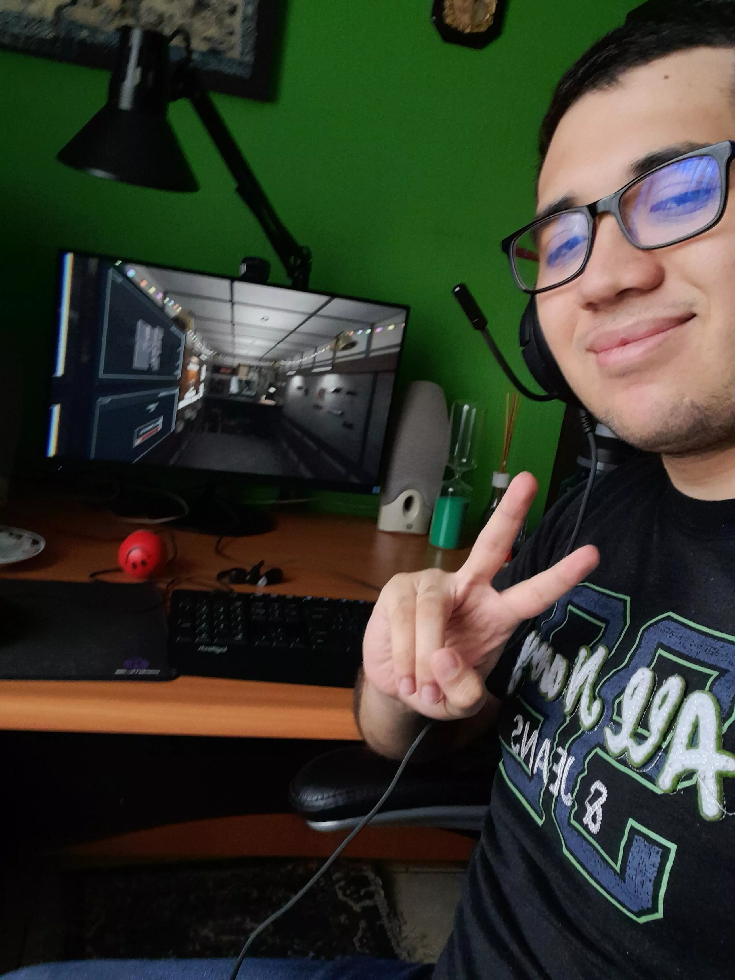 I've had a list of games I've been wanting to play for a while now and now that I have them I'll play them! First is Phasmophobia and then it'll be DBD