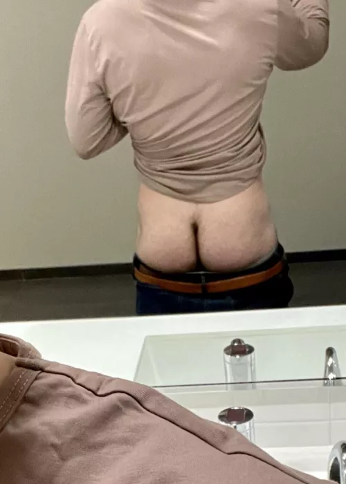 Just needed a quick 👀 in the bathroom at work