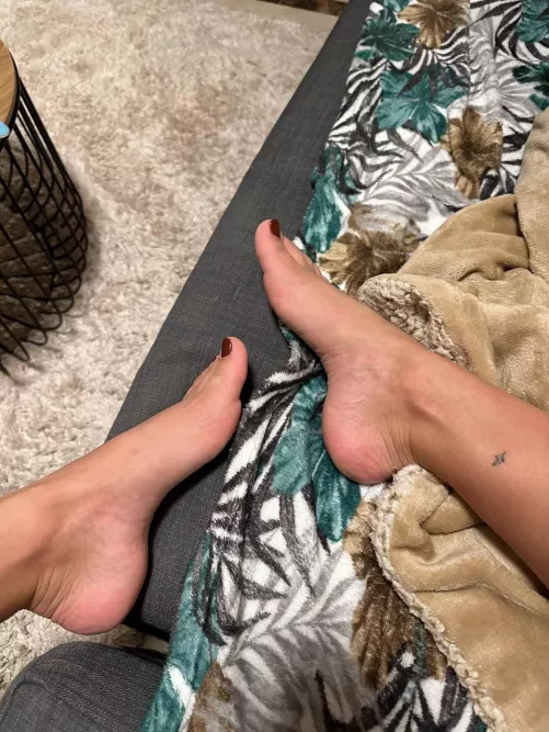 Like this ONLY if you’d lick my feet