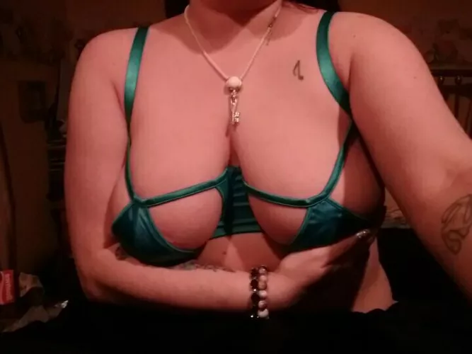 Lingerie is a religion 🌷be excellent to each other this XXXmas 🎄❄️⛄