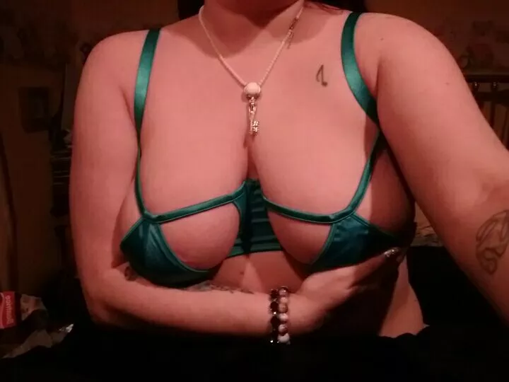 Lingerie is a religion 🌷be excellent to each other this XXXmas 🎄❄️⛄