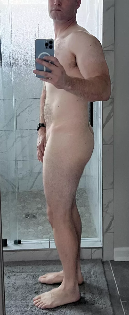 (M) 42, 215, 6' OC of a man GW