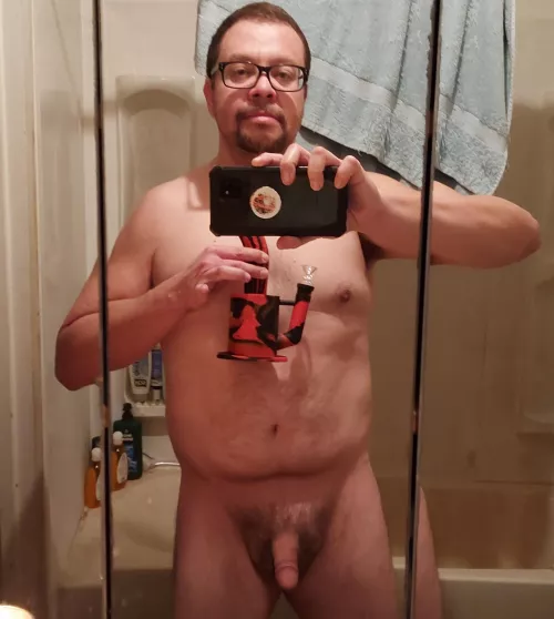 (M)40 Got a silicon bong with a percolator for an early Christmas present!