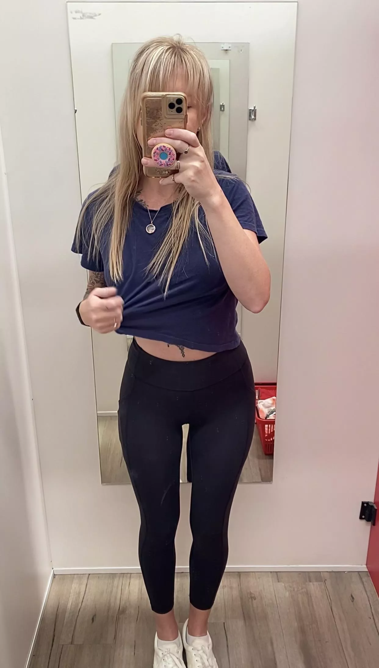 Meet me in the changing room 🤫