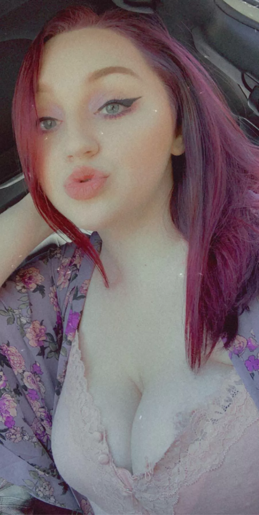 My inbox is dry, can’t a thick sub get some love 🥰