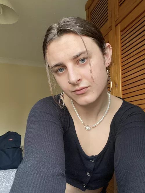 No makeup day today 💛