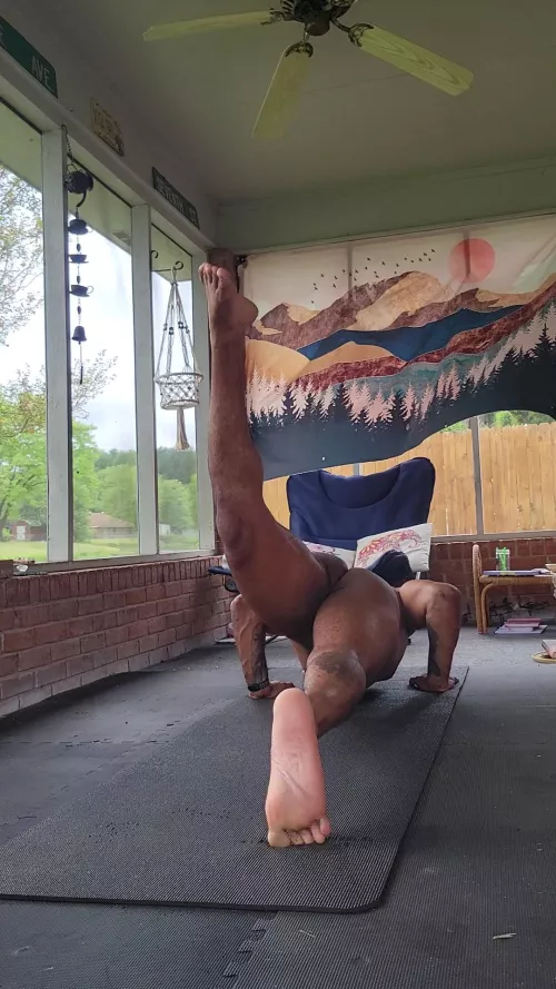 One legged tadasana 🧘‍♂️