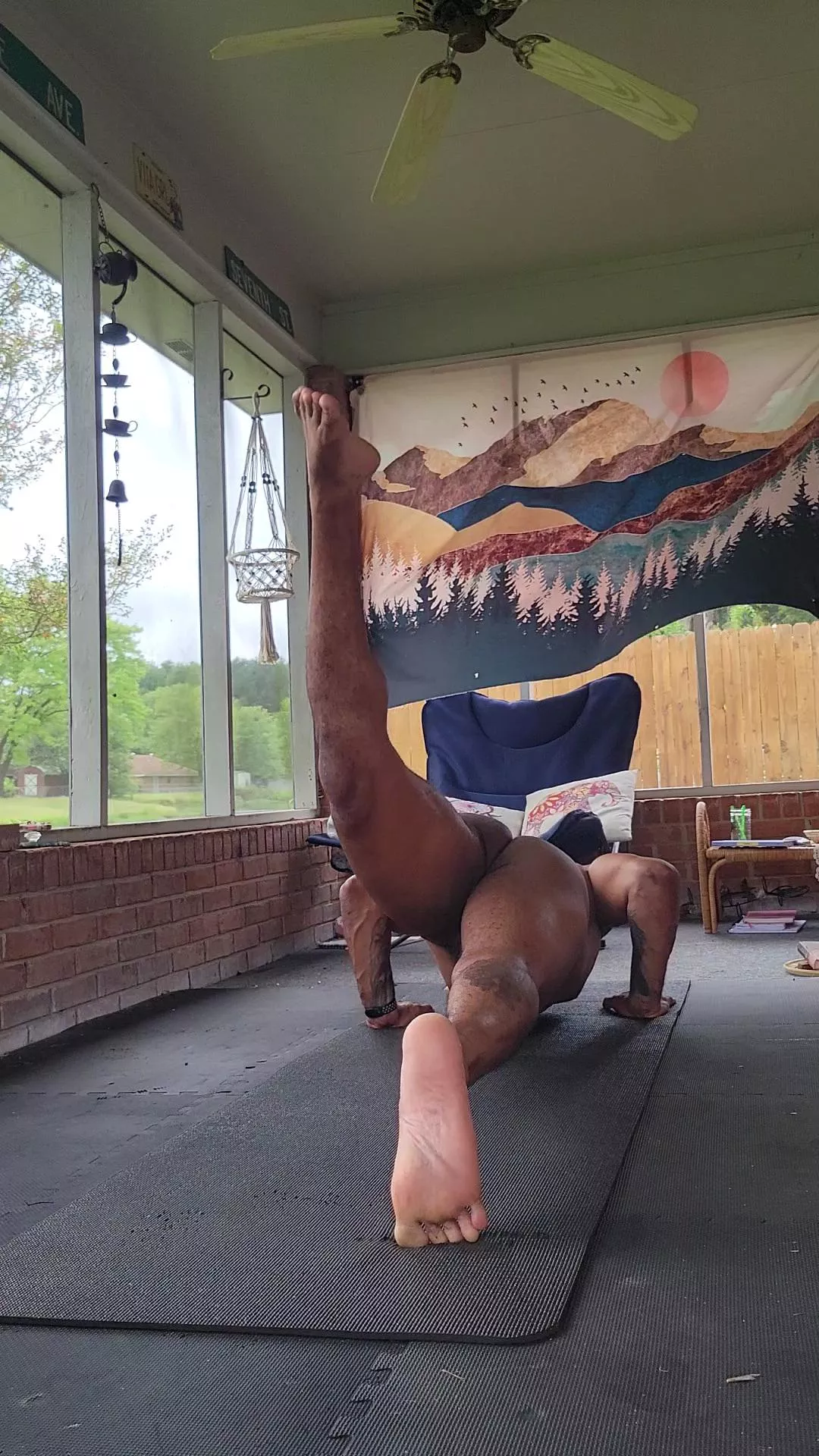 One legged tadasana 🧘‍♂️