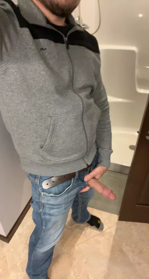 Ready to be sucked off (37)