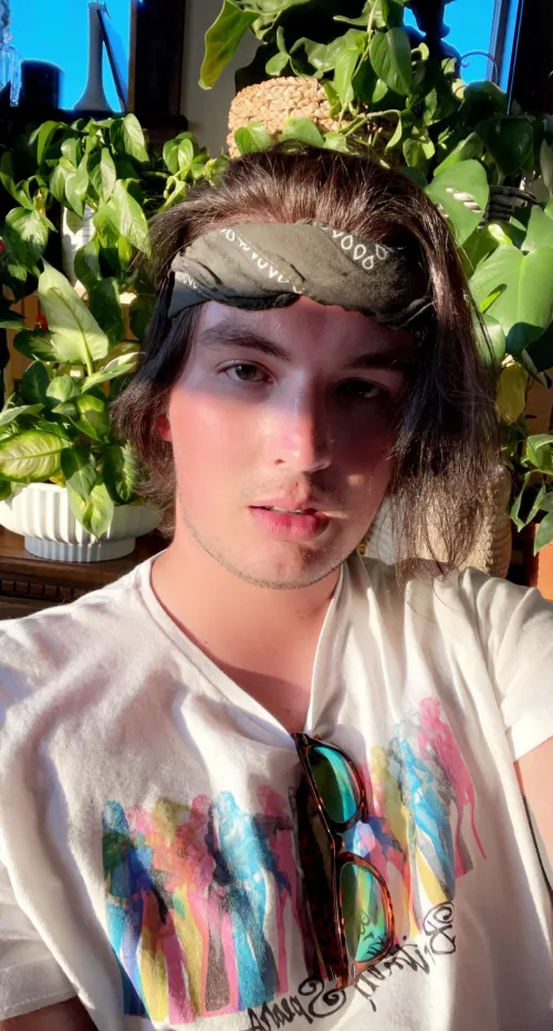 See those plants? They all died in a span of 18 hours from the cold but at least i’m feeling myself right?