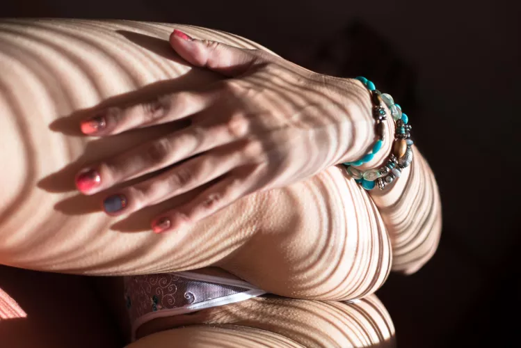 Shadows and lace 🥰