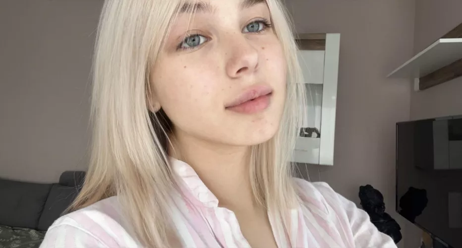 Tell me your best pickup line for a blonde