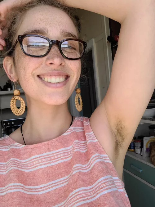 The weather is finally warm enough for short sleeves 🥲