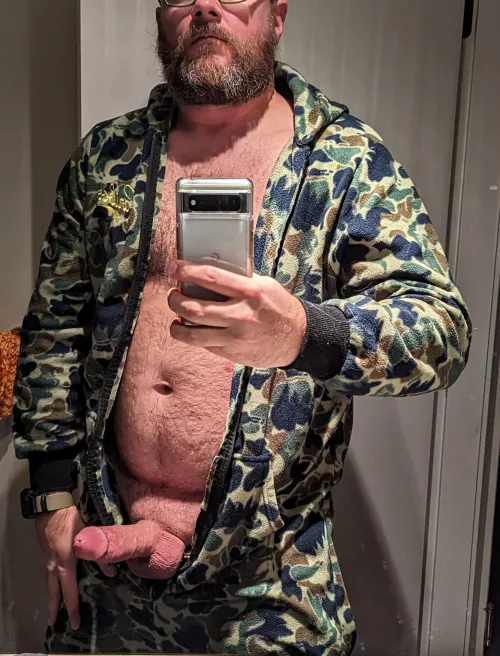 The zipper was starting to get uncomfortable, so had to unzip [38]