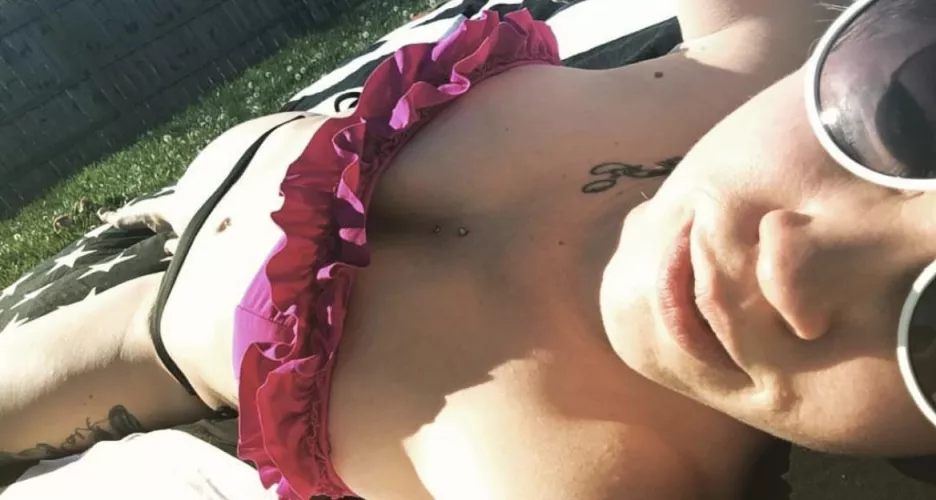 These babies about to flop right out