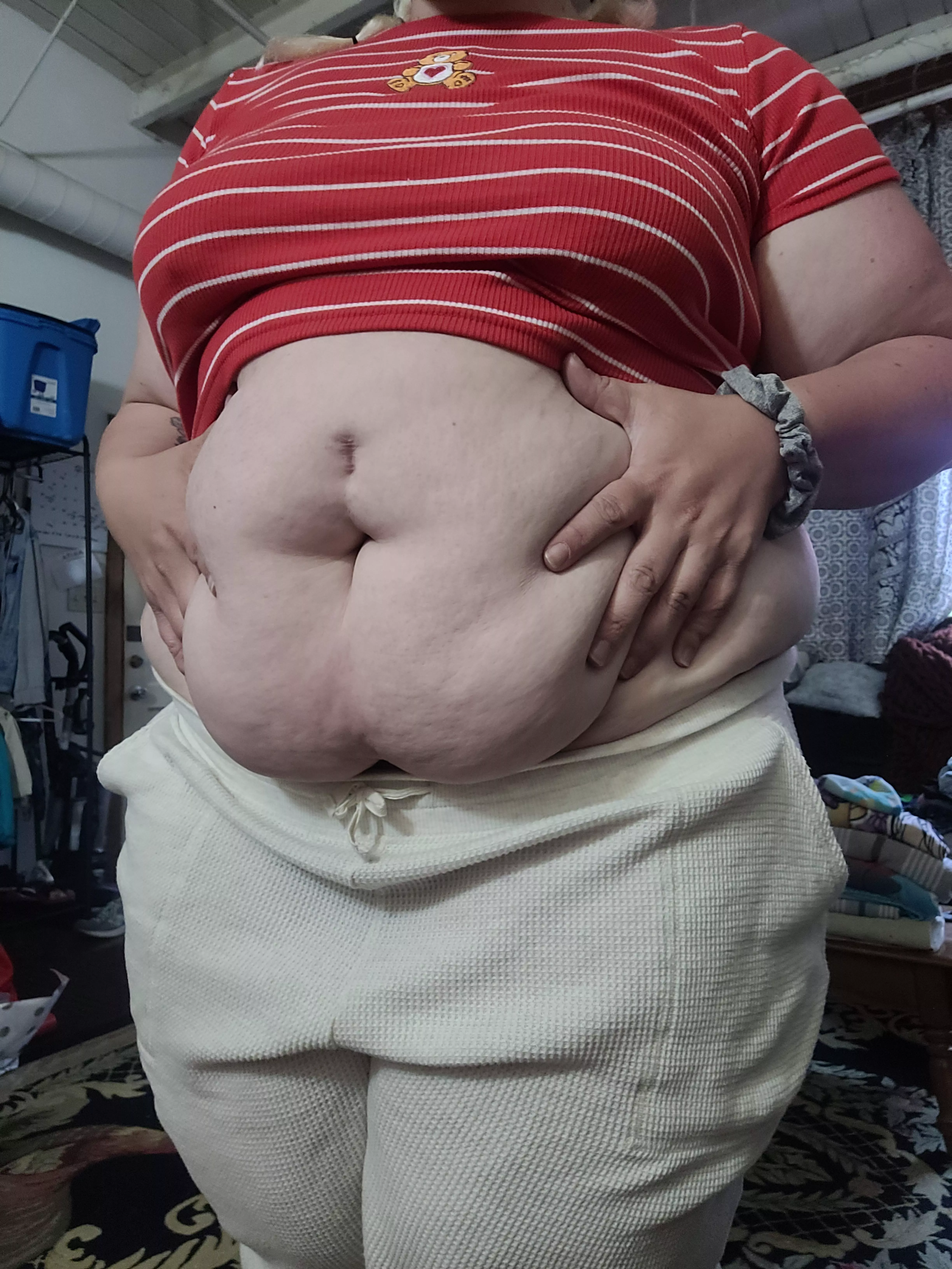 Think you could work around my tummy? 🙈😈