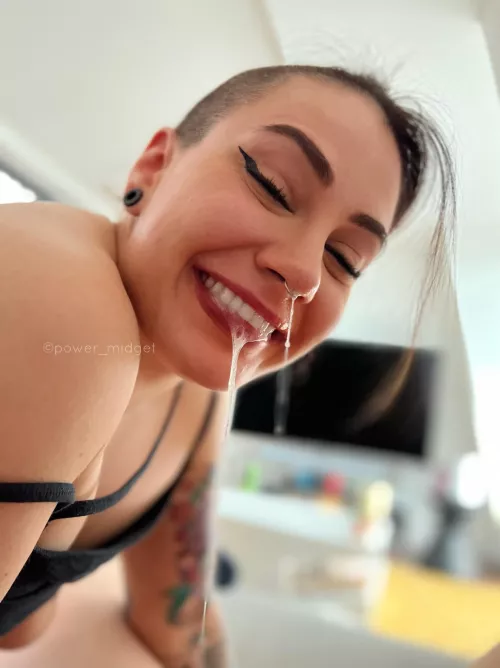 This is how you know you gave a good blowjob 💦