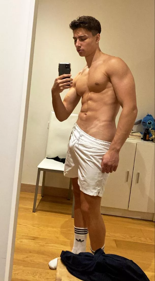 Wanna be my gym buddy?