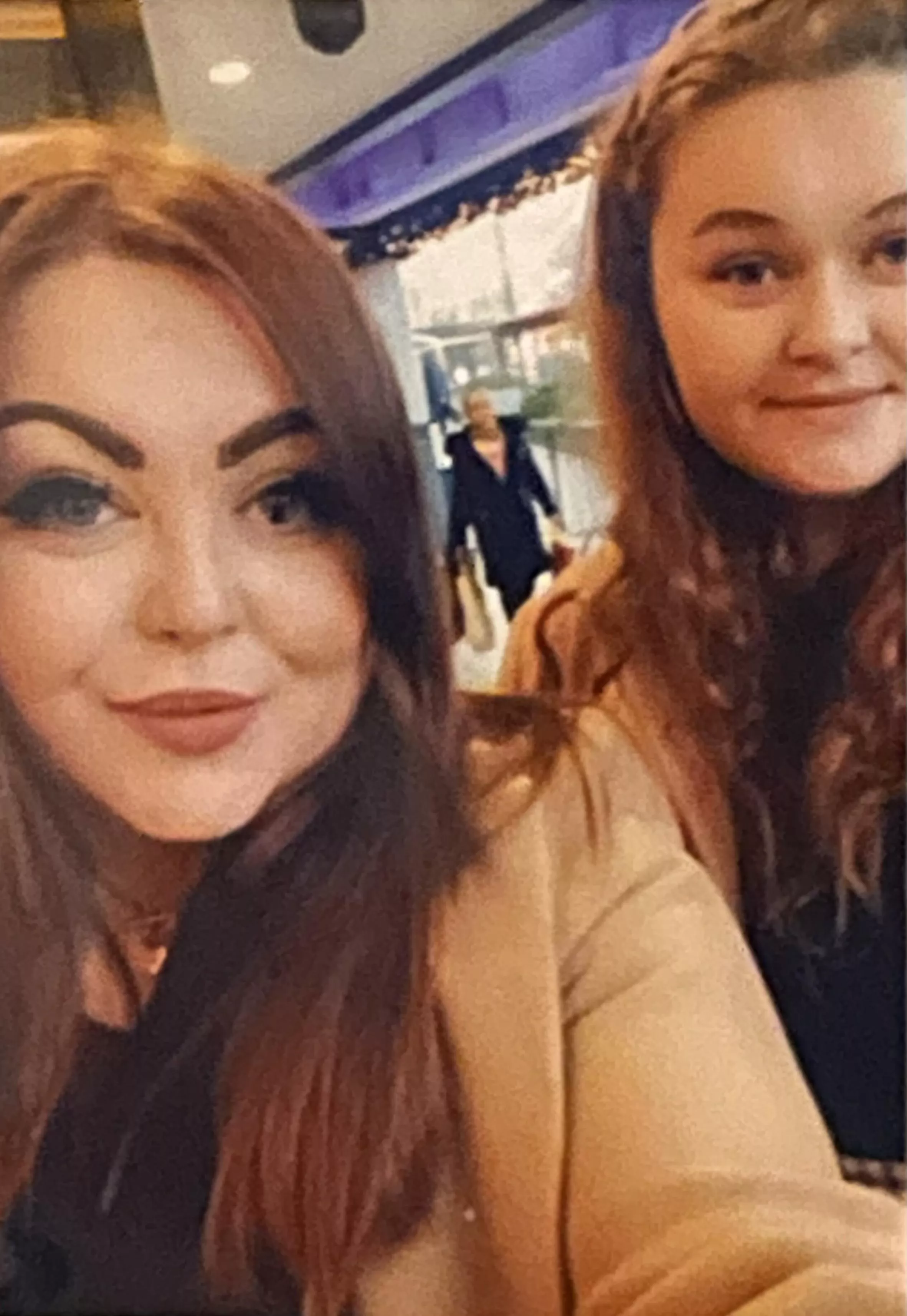 Which chubby bisexual would you try to make cheat on the other?