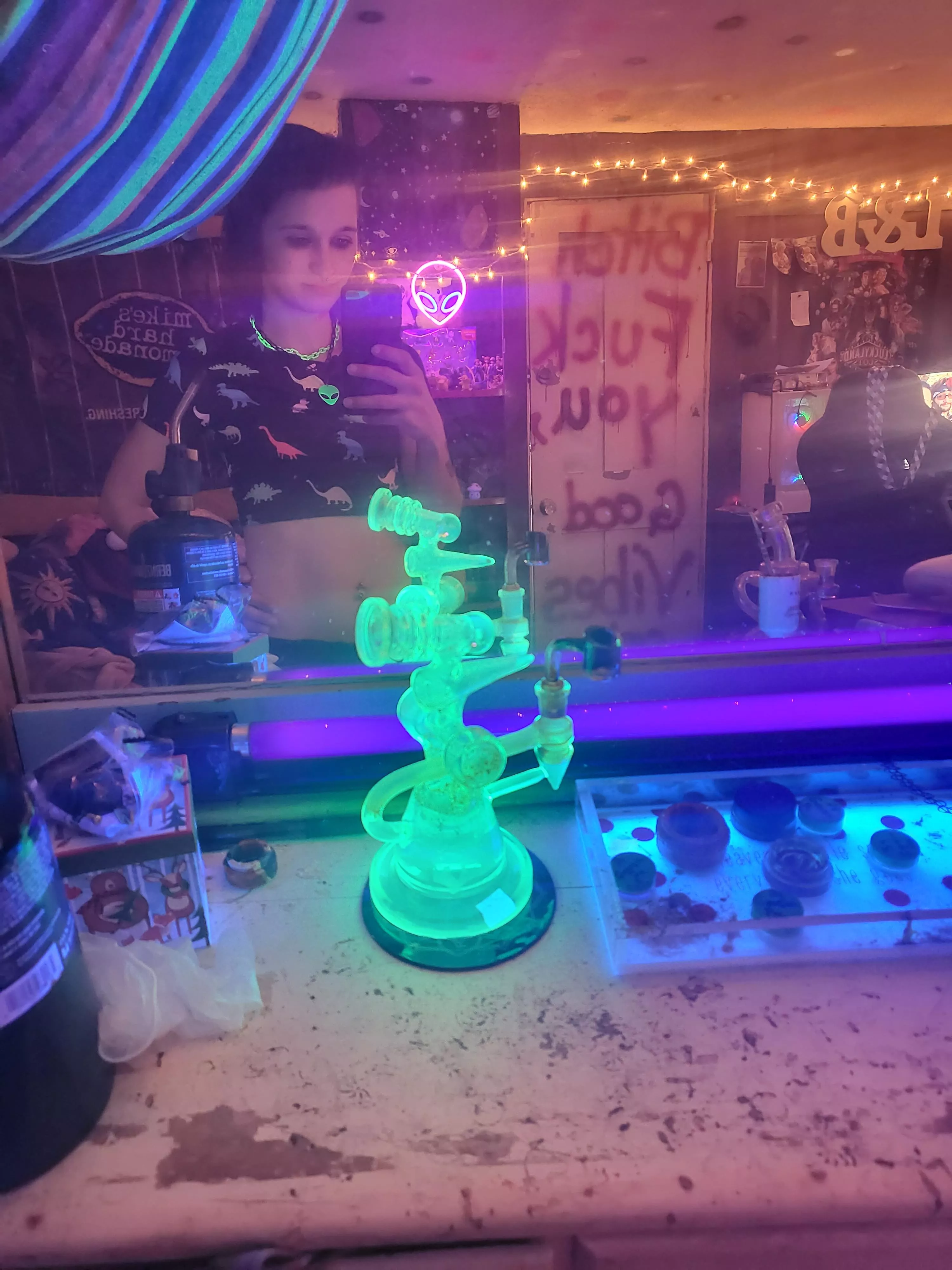 who wants to hit it with me😋