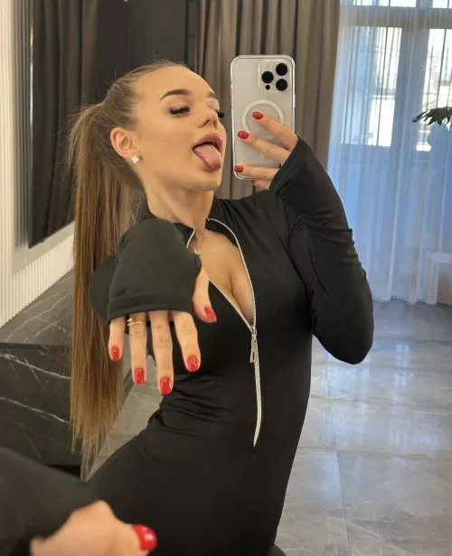 Would you like to get naughty with me? (F20)