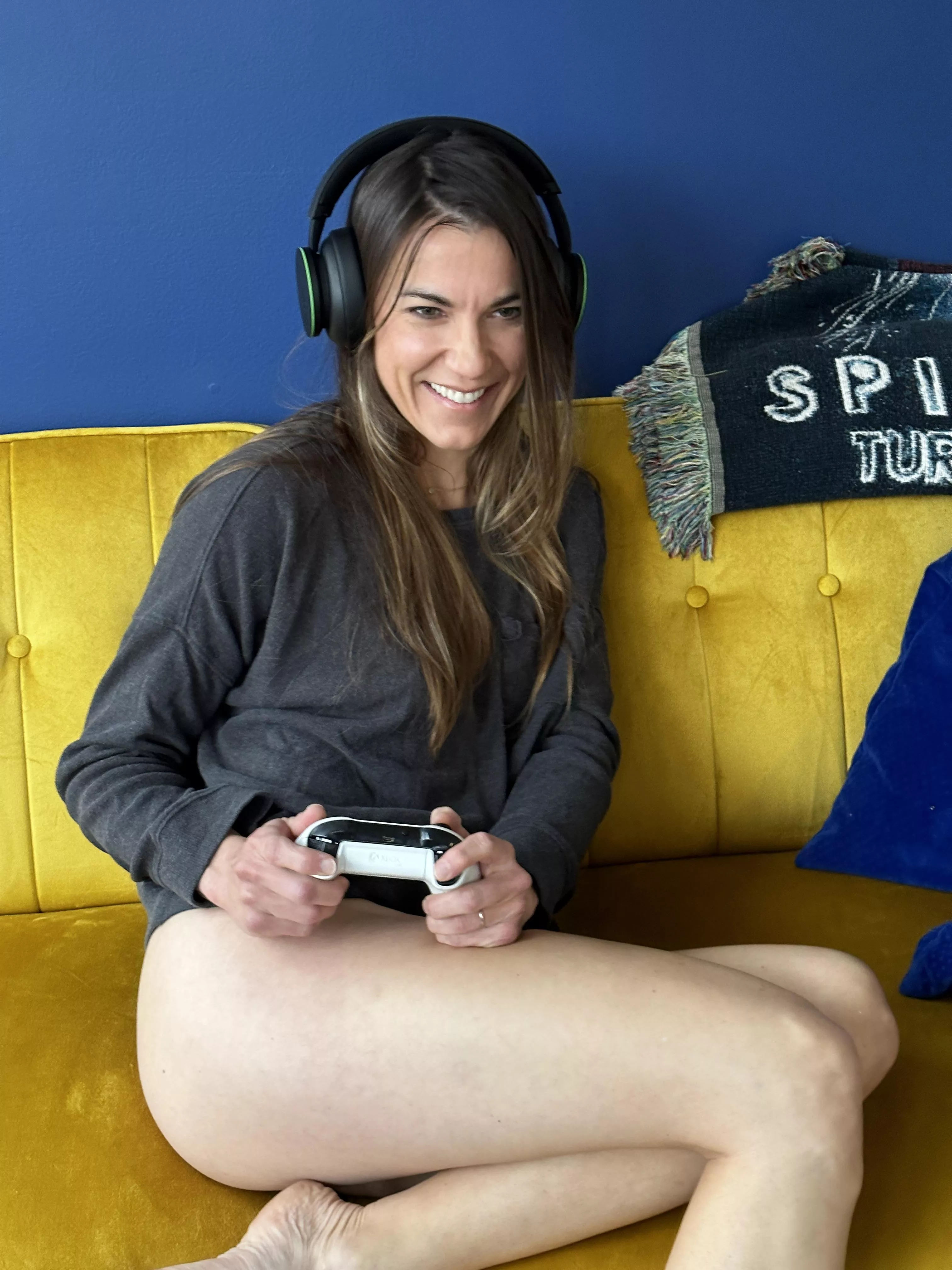 Would you play with me? 39F