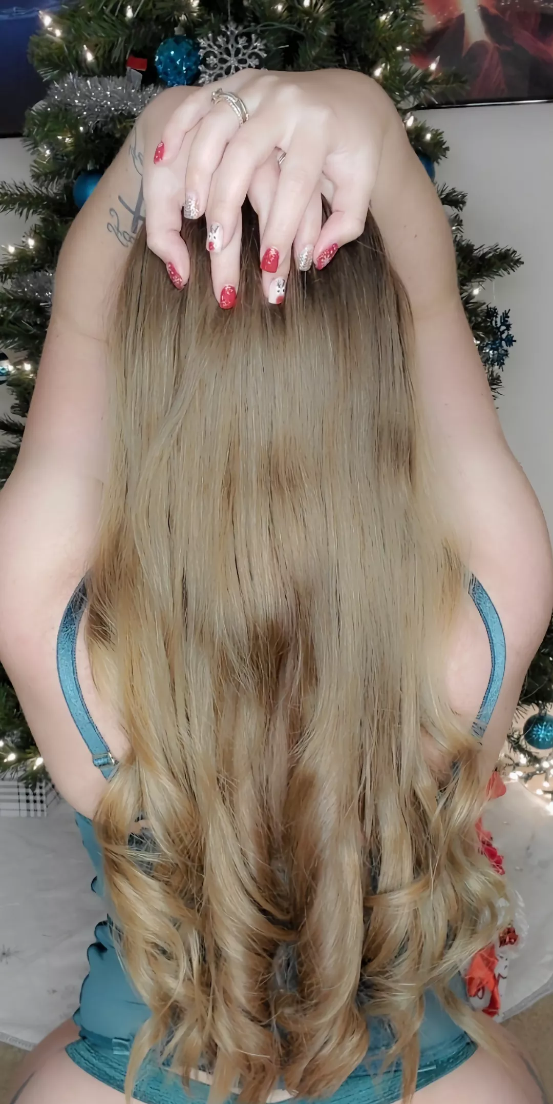 your Christmas present is ready to be unwrapped [F27]