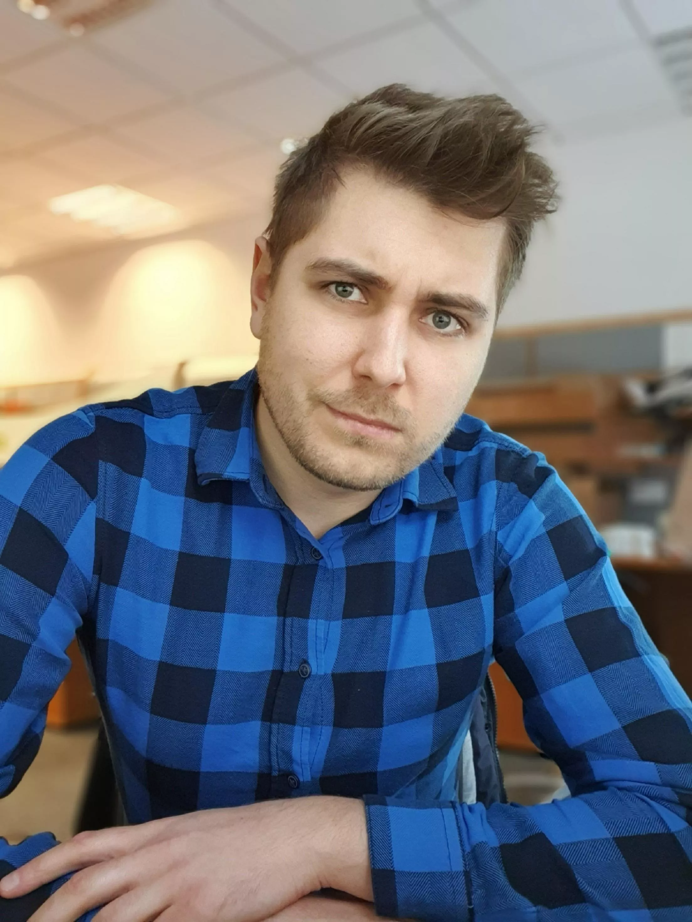 Your friendly assembler ready to install good mood for you