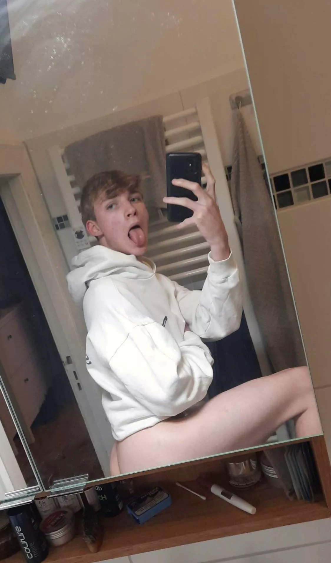 18 M fag add me on snap: dimitrii2082