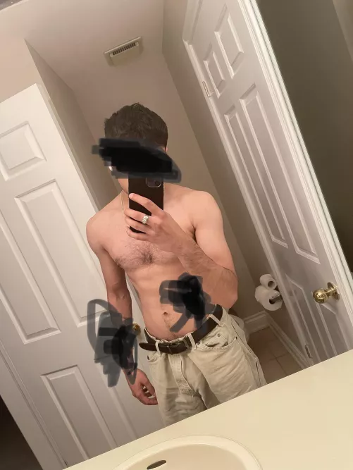 21m Toronto here to please some hotwives